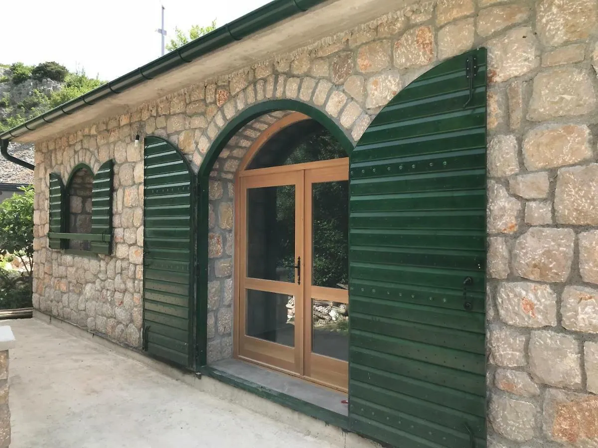 River Huts Zrmanja Obrovac